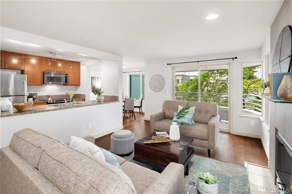 Property Photo:  2145 Dexter Ave N 205  WA 98109 