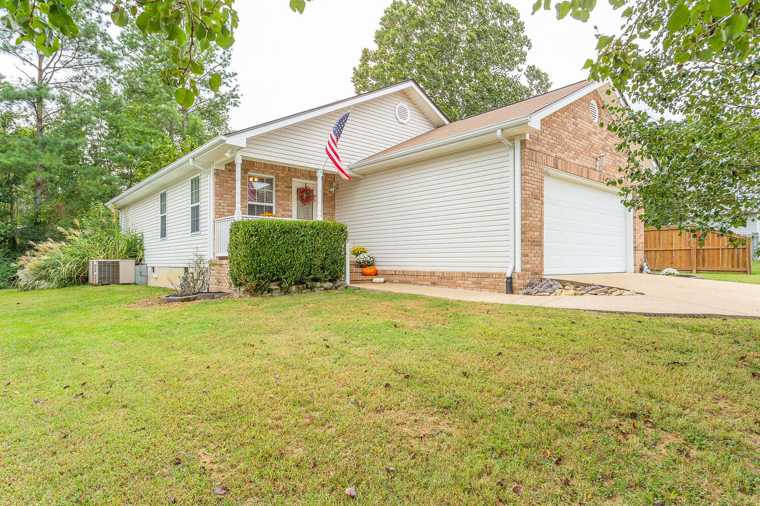 Property Photo: 2069 Cannondale Loop TN 37421