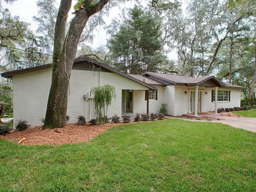 Property Photo:  38740 Lakeview Drive  FL 32159 