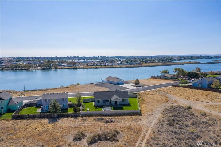 Property Photo:  197 N Crestview Drive  WA 98837 
