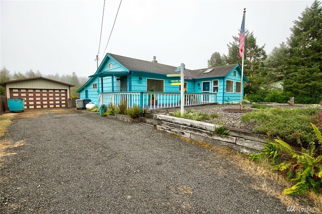 Property Photo:  208 Oyehut Rd  WA 98550 