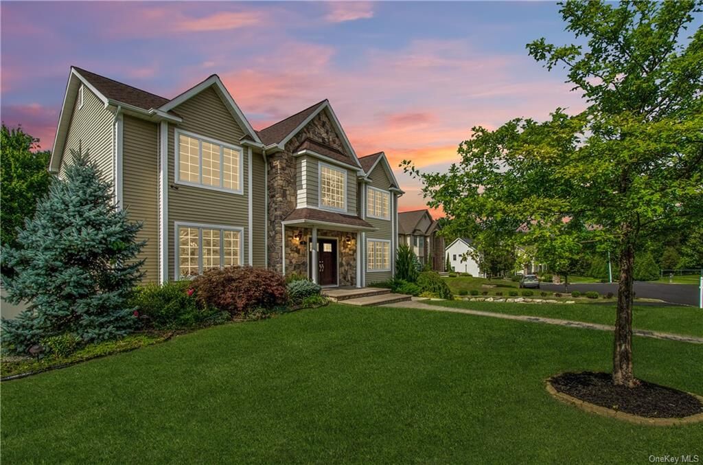 Property Photo:  5 Marino Boulevard  NY 10970 