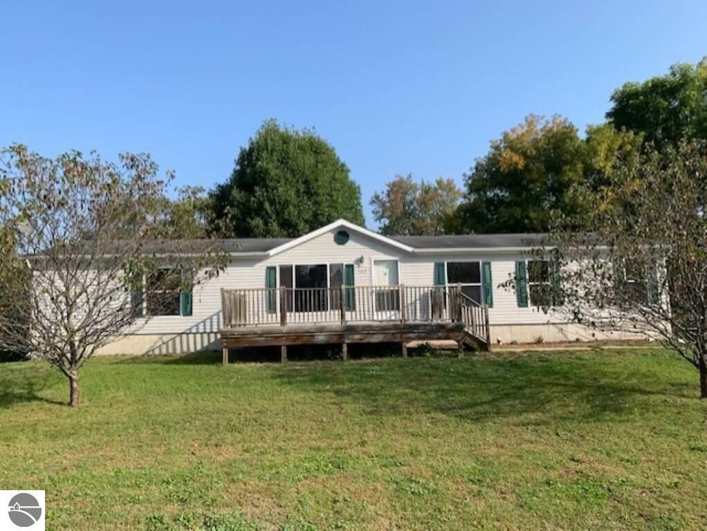 Property Photo:  122 Hill Street  MI 48801 