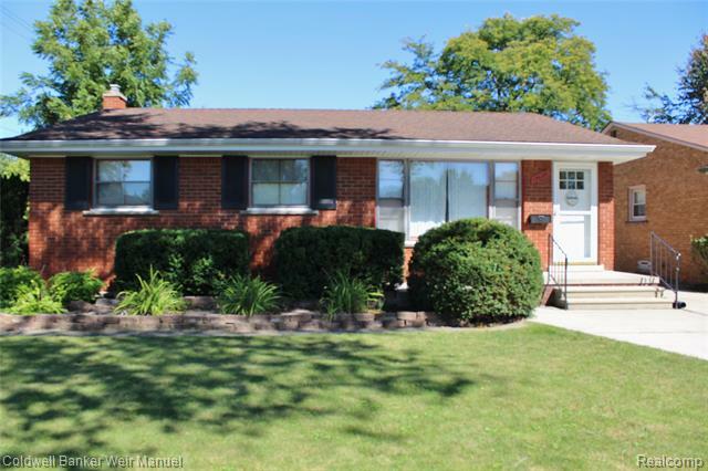 Property Photo: 19629 Lochmoor Street MI 48225