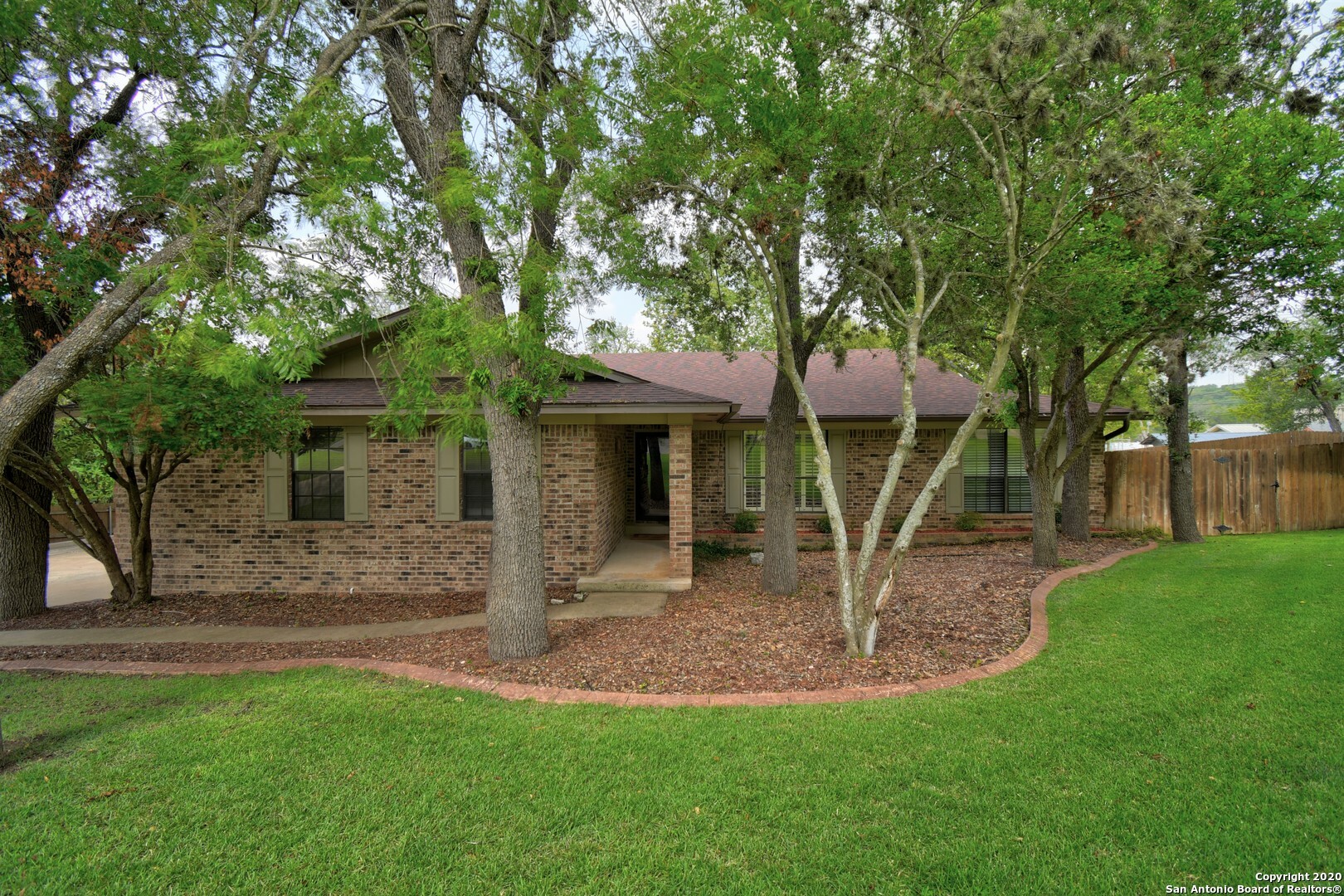 Property Photo:  630 East Ln  TX 78028 