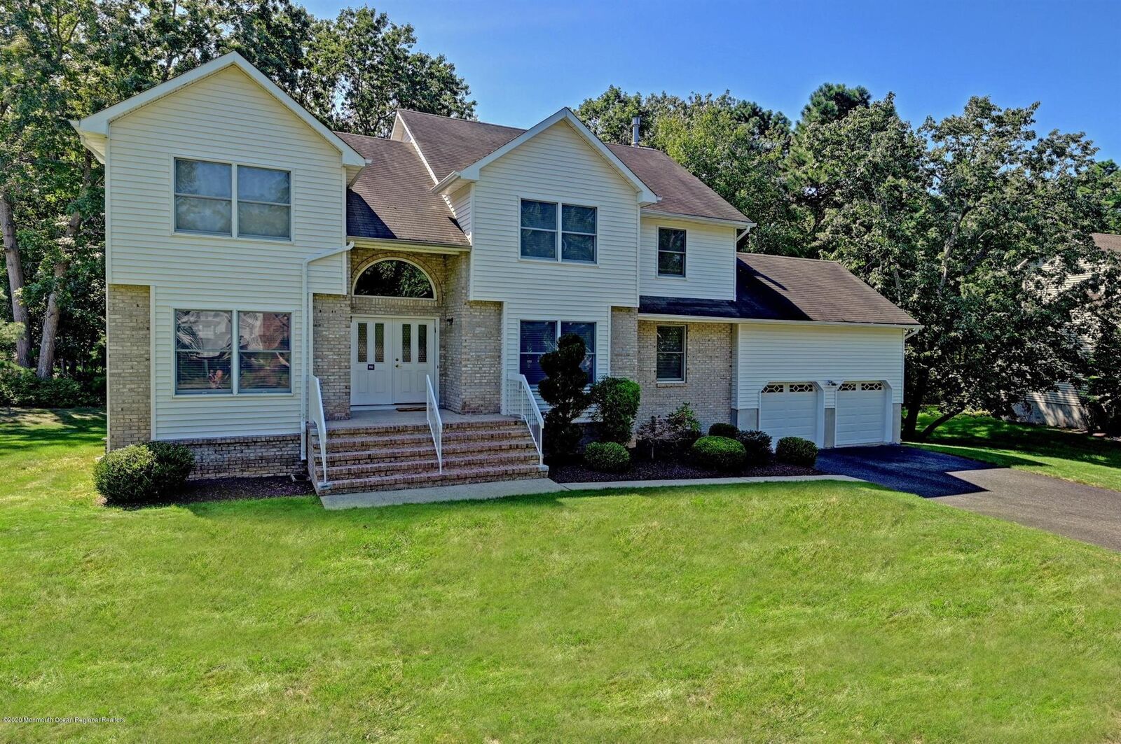 Property Photo:  15 Jeanine Court  NJ 07726 