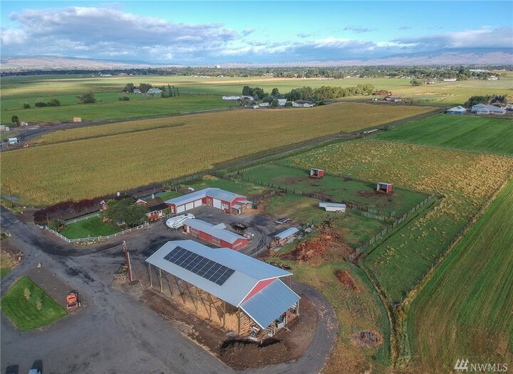 Property Photo:  581 Rein Rd  WA 98926 