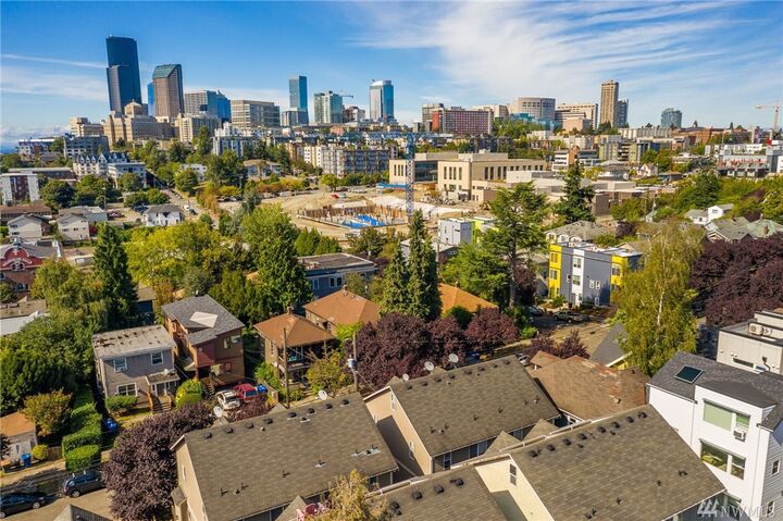 158 15th Ave B  Seattle WA 98122 photo