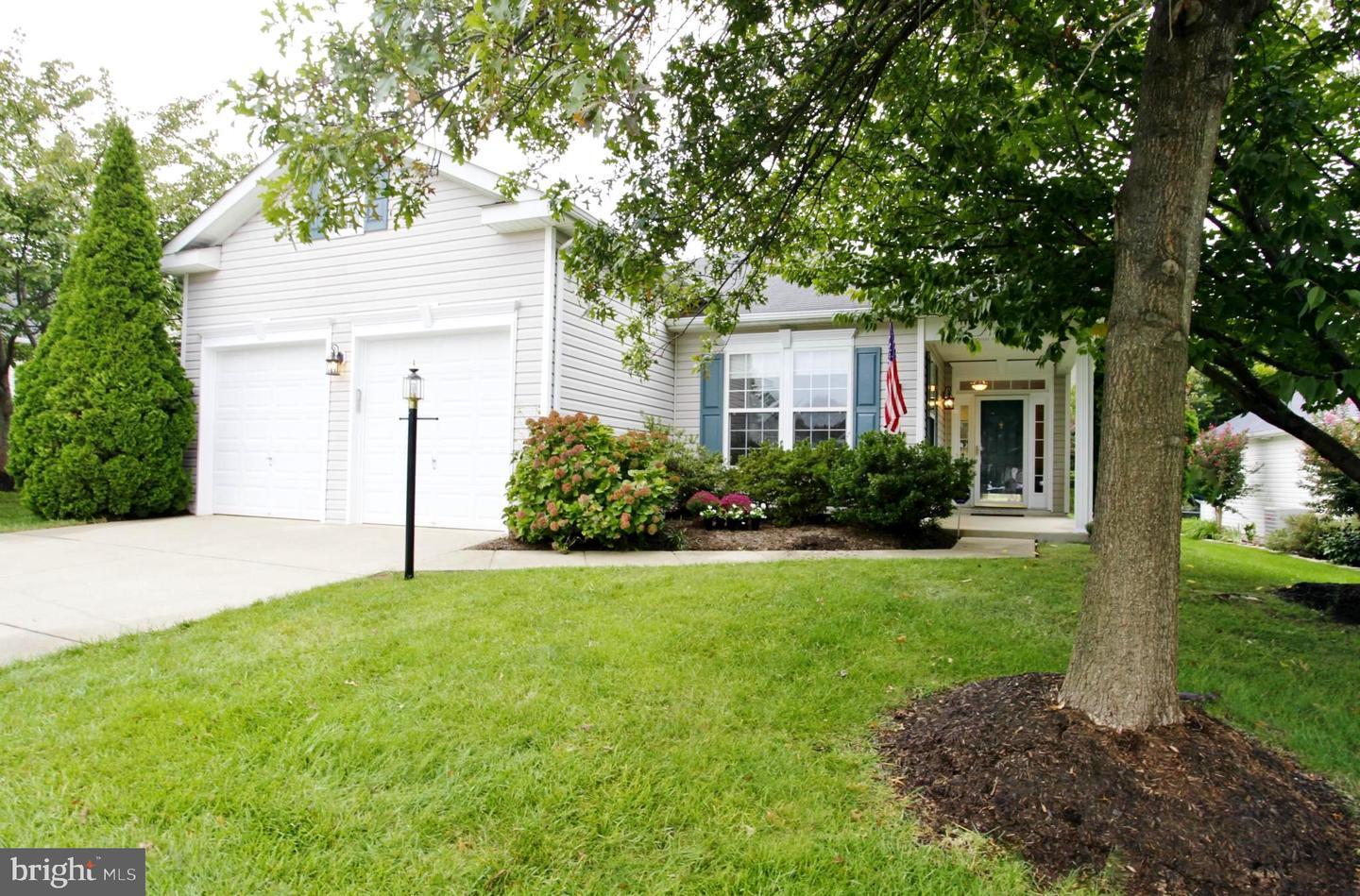 Property Photo: 17276 Four Seasons Drive VA 22025