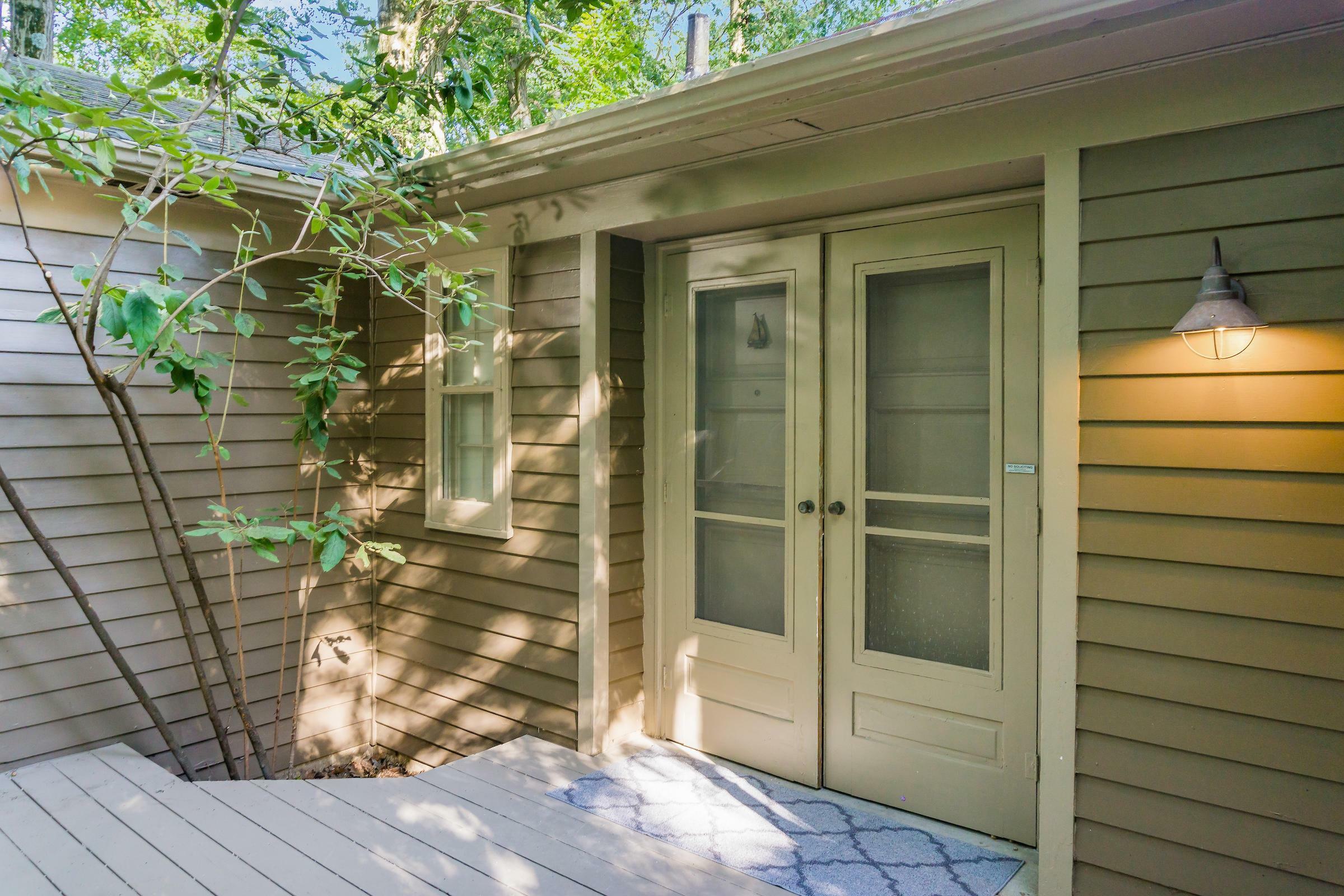 Property Photo: 3949 Wynding Drive OH 43214