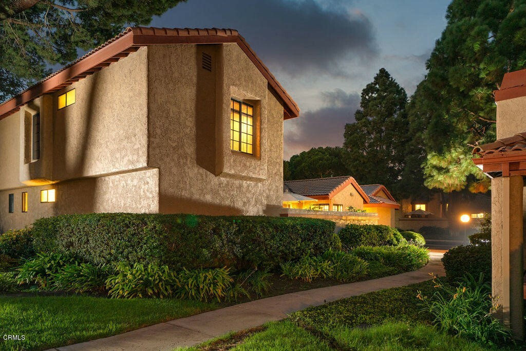 Property Photo:  3710 Via Pacifica Walk  CA 93035 