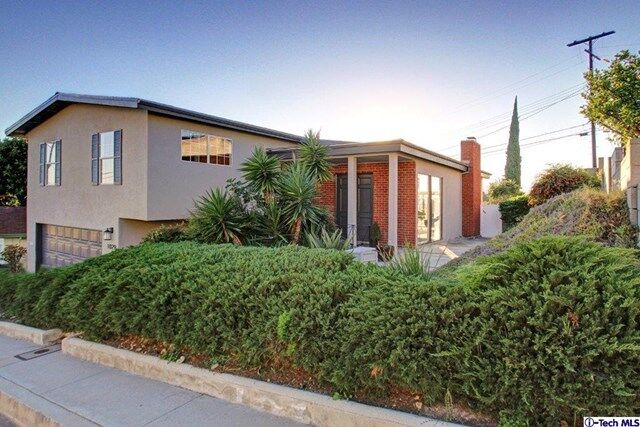 Property Photo:  1029 Aratina Street  CA 90042 