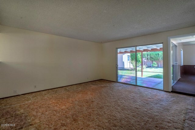 Property Photo:  2346 Madrone Street  CA 93065 