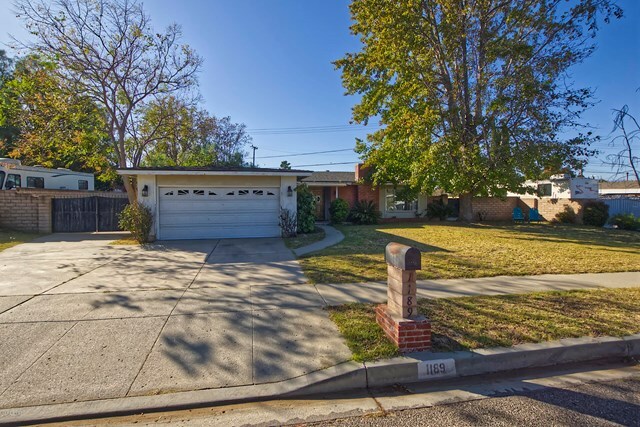 Property Photo:  1189 Ave Balsamo Avenue  CA 93065 