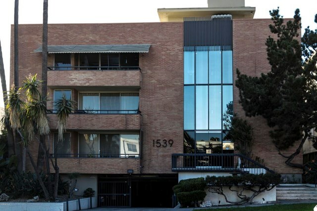 Property Photo:  1539 Laurel Avenue 205  CA 90046 