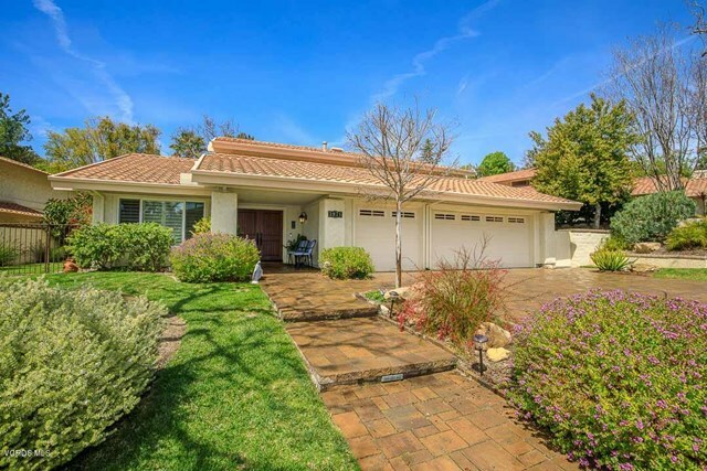 Property Photo:  3971 Calle Del Sol  CA 91360 