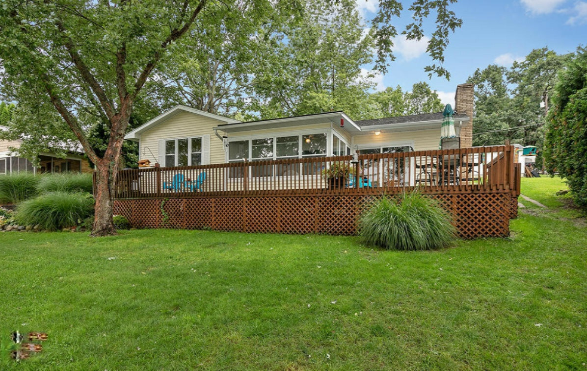 Property Photo:  1270 W Ridgeview Street  MI 49337 