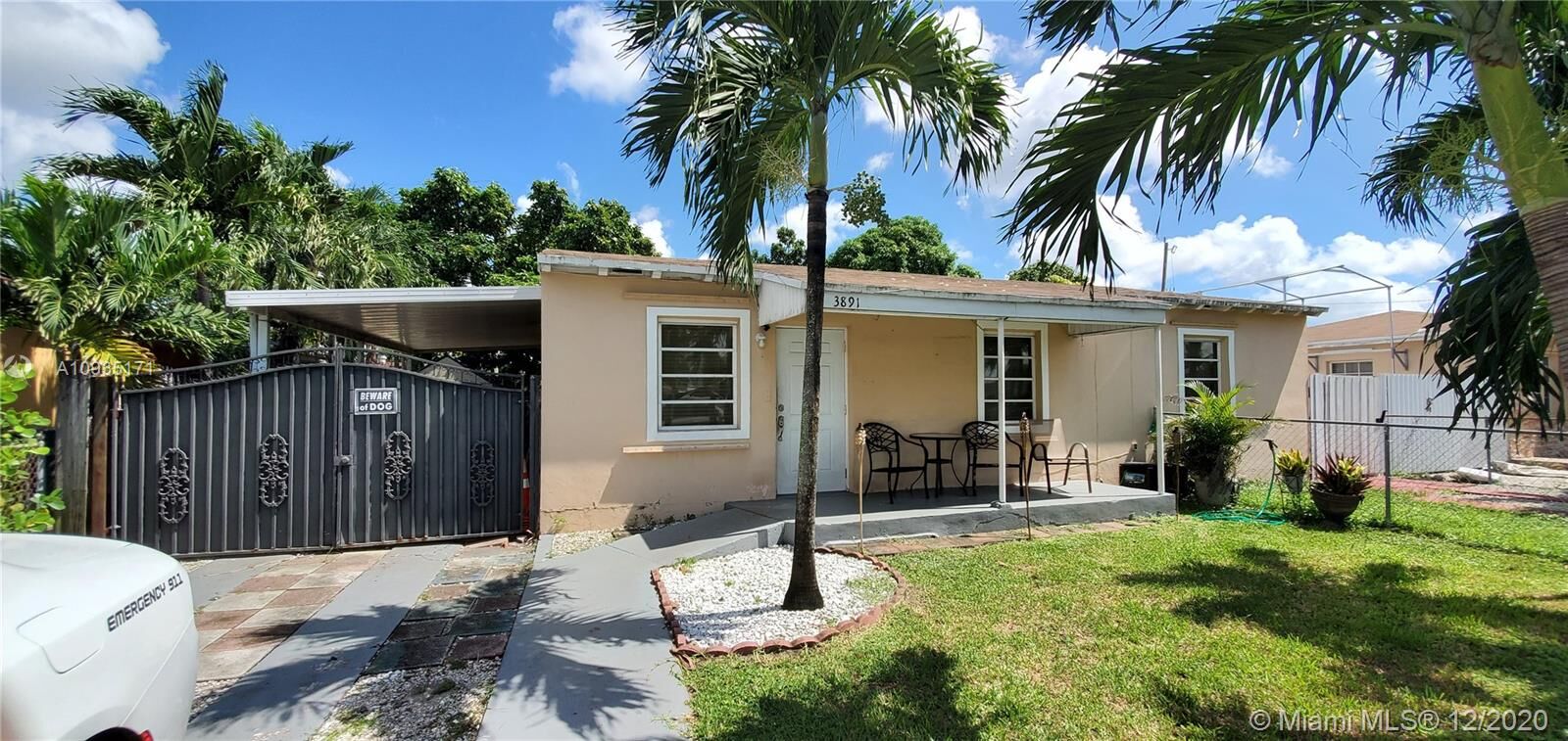 Property Photo: 3891 E 8th Ct FL 33013