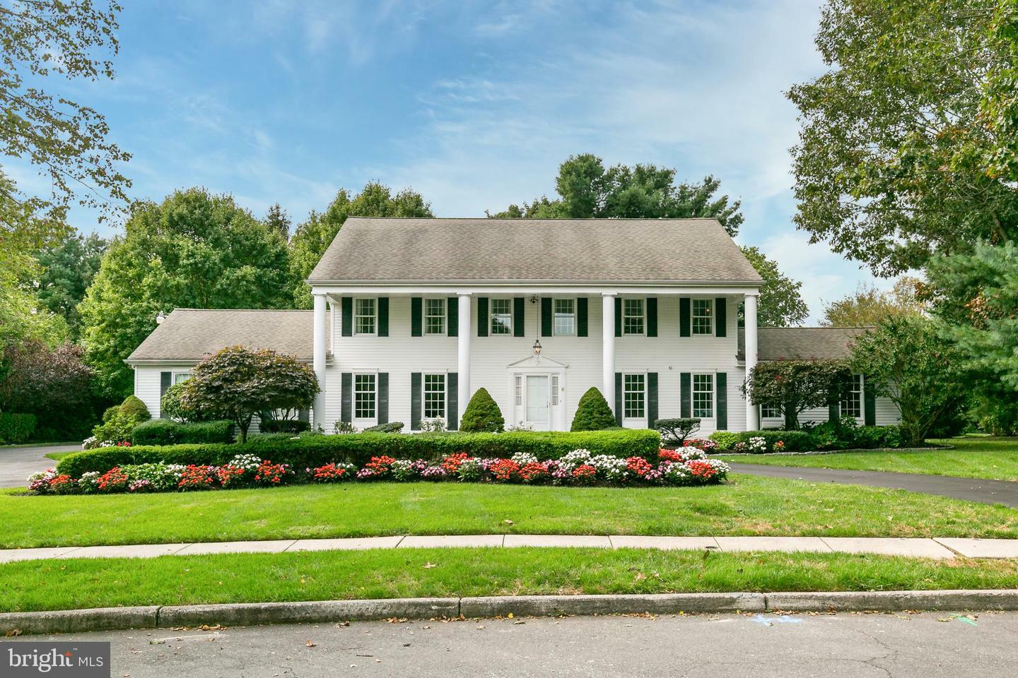 Property Photo:  6 Old Gate Lane  NJ 08057 