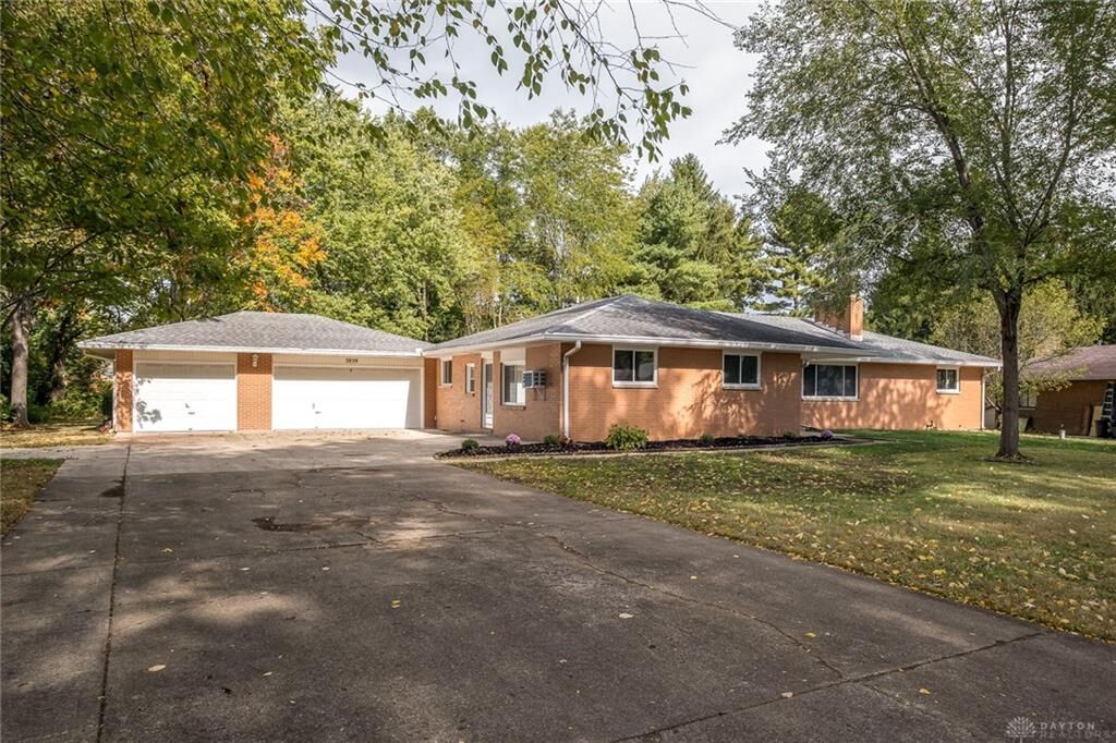 Property Photo: 3959 Rexford Road OH 45430