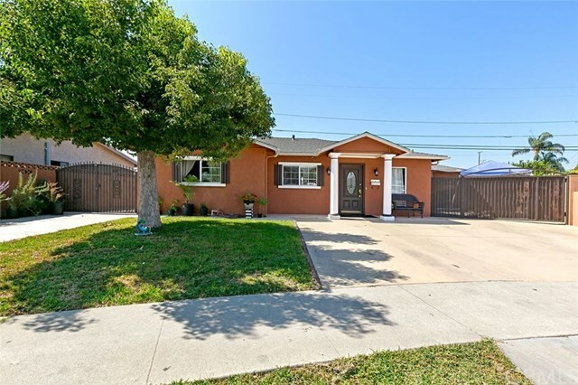 Property Photo:  1007 N Hanover Place  CA 92801 