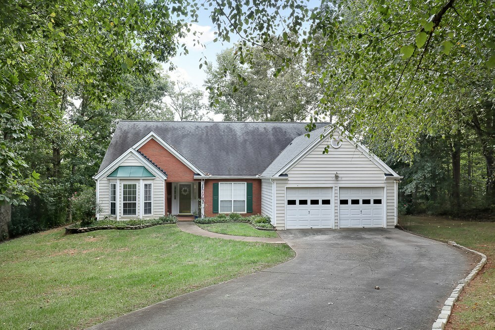 Property Photo:  5475 Tallantworth Xing  GA 30040 