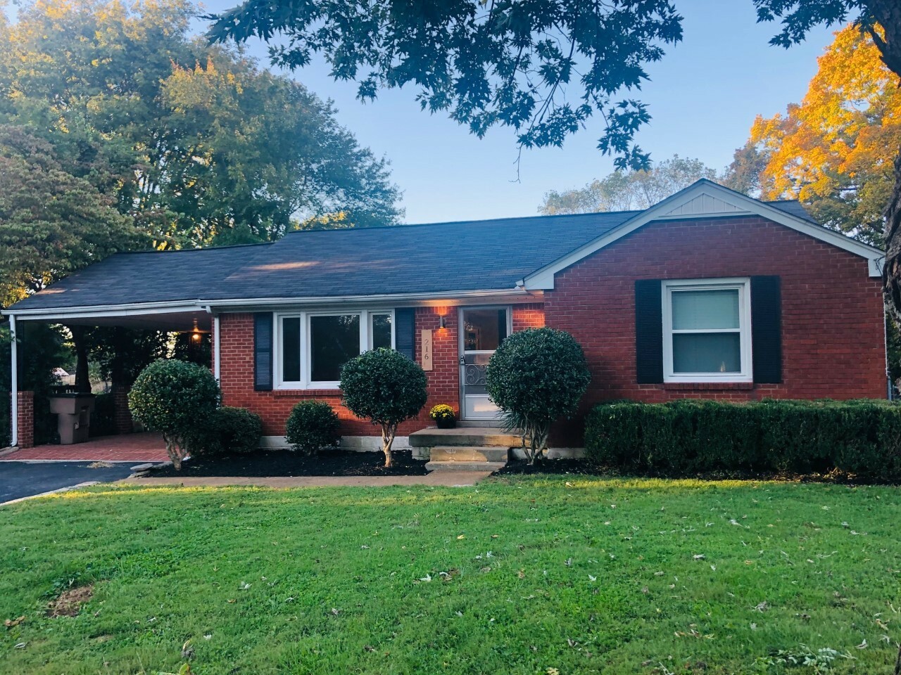 Property Photo: 216 Wheeler Ave TN 37211