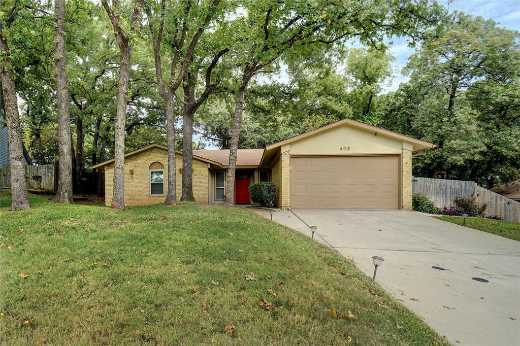 Property Photo:  408 Lone Oak Circle  TX 76039 