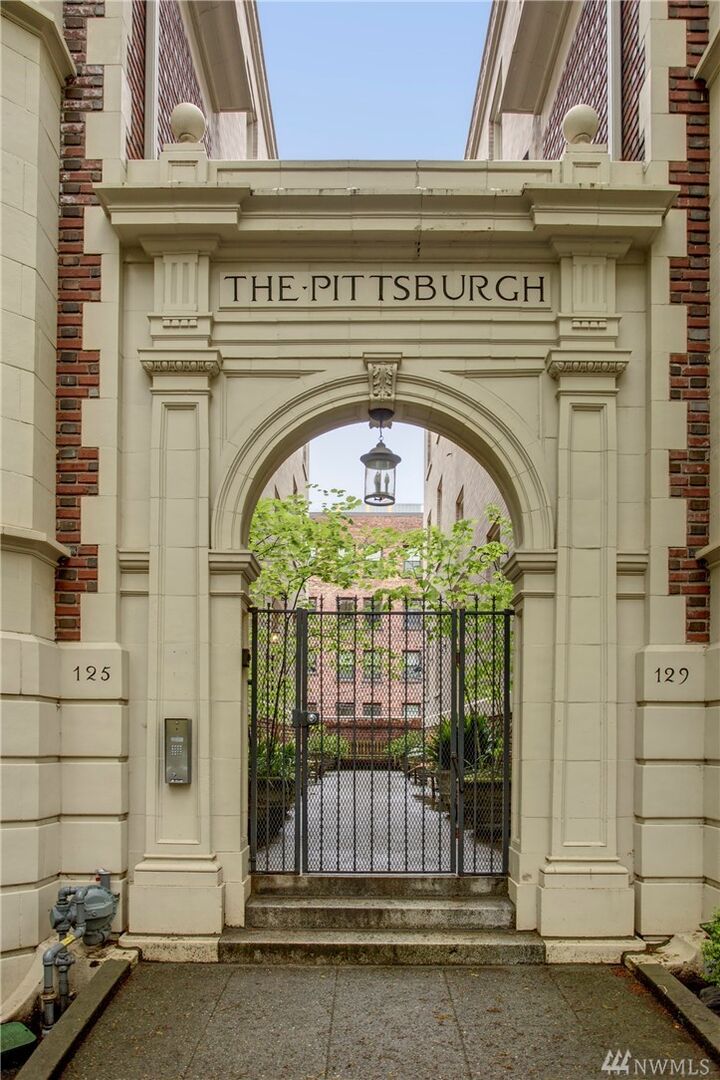 Property Photo:  125 Warren Ave N E  WA 98109 