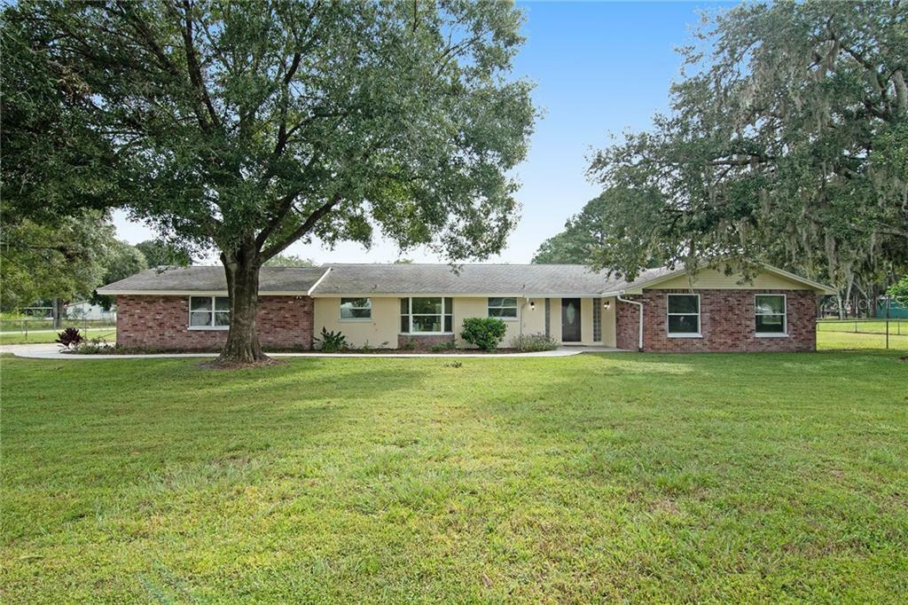 Property Photo:  2338 Meadowbrook Drive  FL 33558 