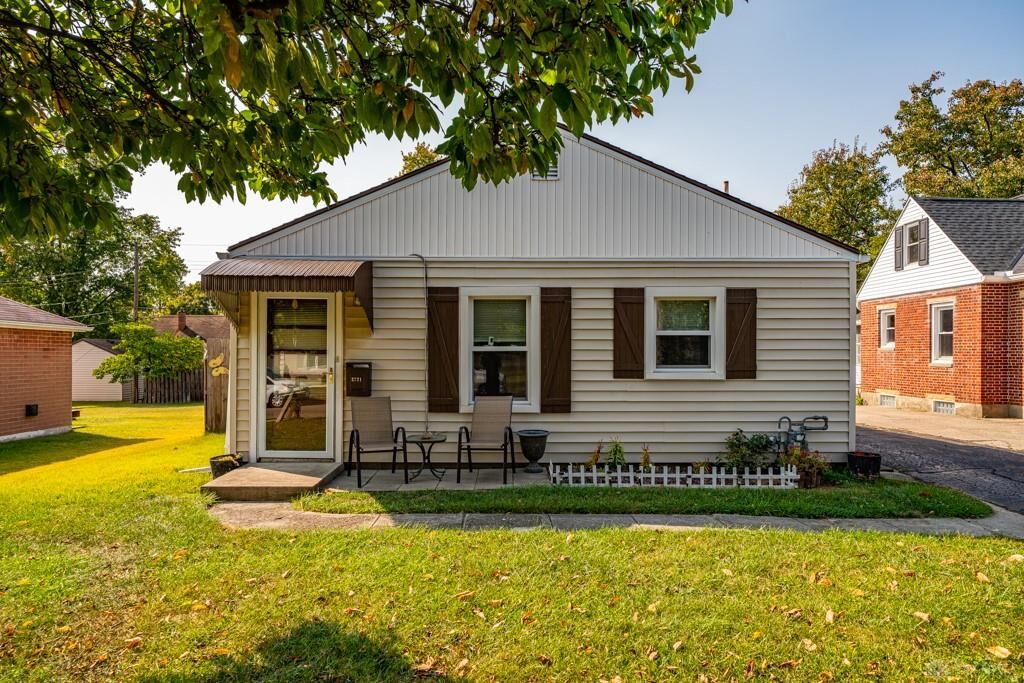Property Photo: 2721 Colonial Avenue OH 45419