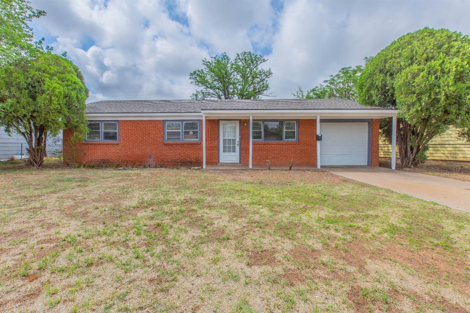 Property Photo:  1908 E Colgate Street  TX 79403 