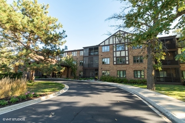 Property Photo:  7800 West Foresthill Lane 103C  IL 60463 