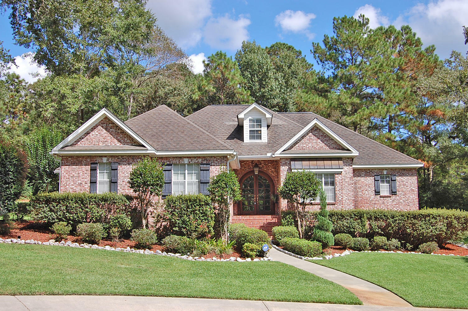 Property Photo: 4 Greystone Point MS 39402