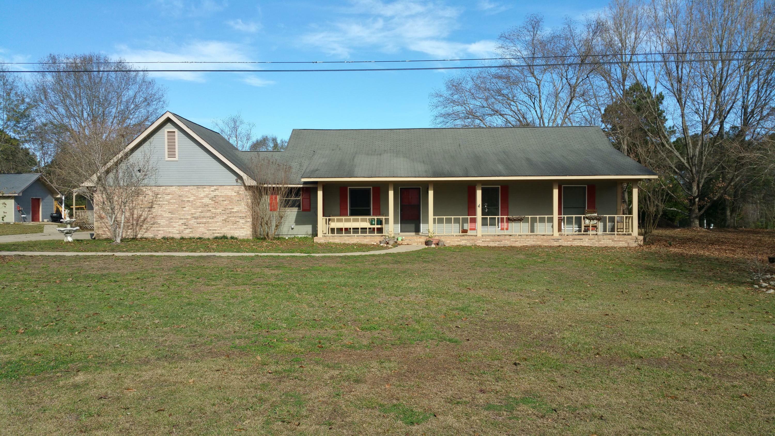 Property Photo:  30 Melton St.  MS 39402 