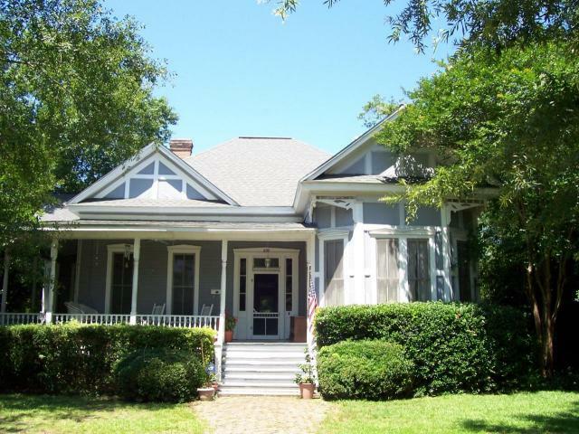 Property Photo:  509 Court St.  MS 39401 