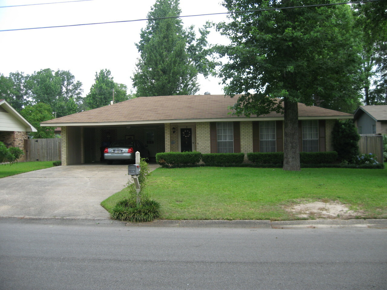 Property Photo:  108 Saratoga Cir.  MS 39401 