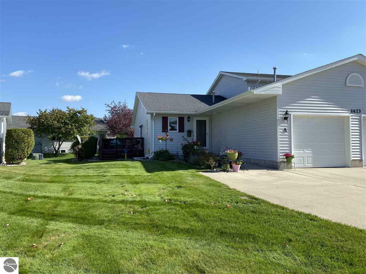 Property Photo:  1623 E Gaylord Street  MI 48858 