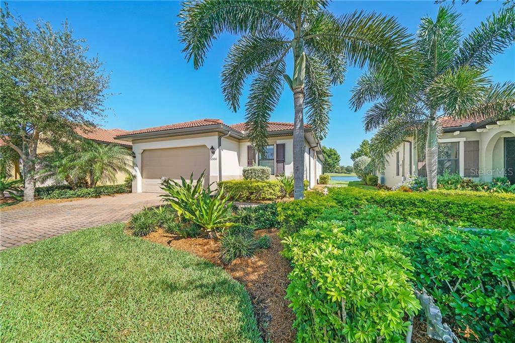 Property Photo:  10480 Crooked Creek Drive  FL 34293 