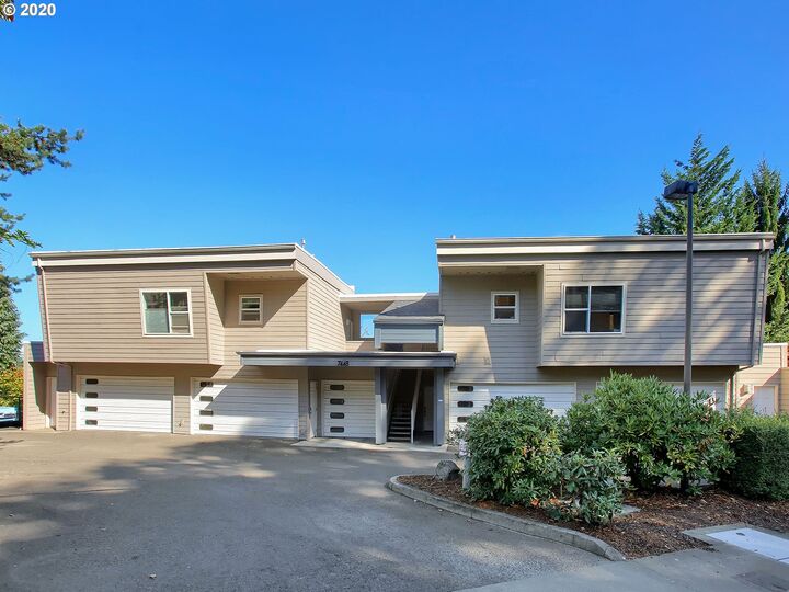 7448 S Virginia Ave  Portland OR 97219 photo