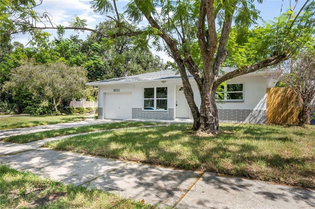 Property Photo:  3021 Melton Street N  FL 33704 