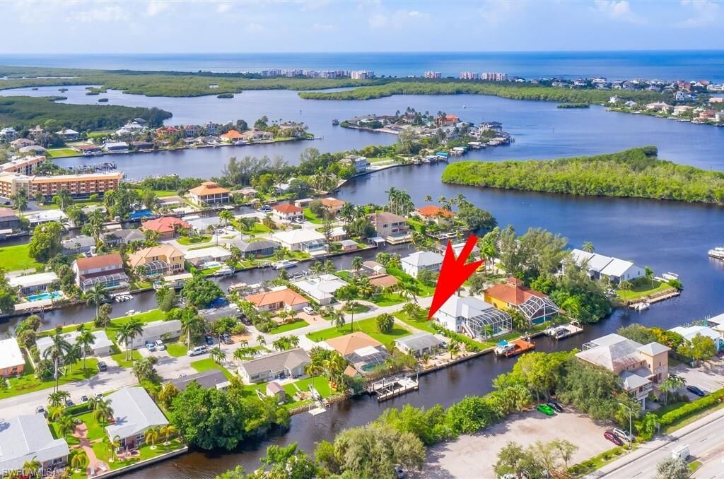 Property Photo: 231 1st St FL 34134