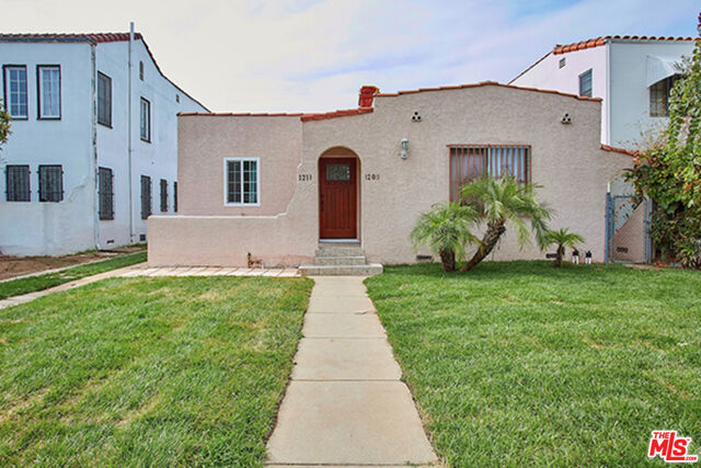 Property Photo:  1211 S Keniston Ave  CA 90019