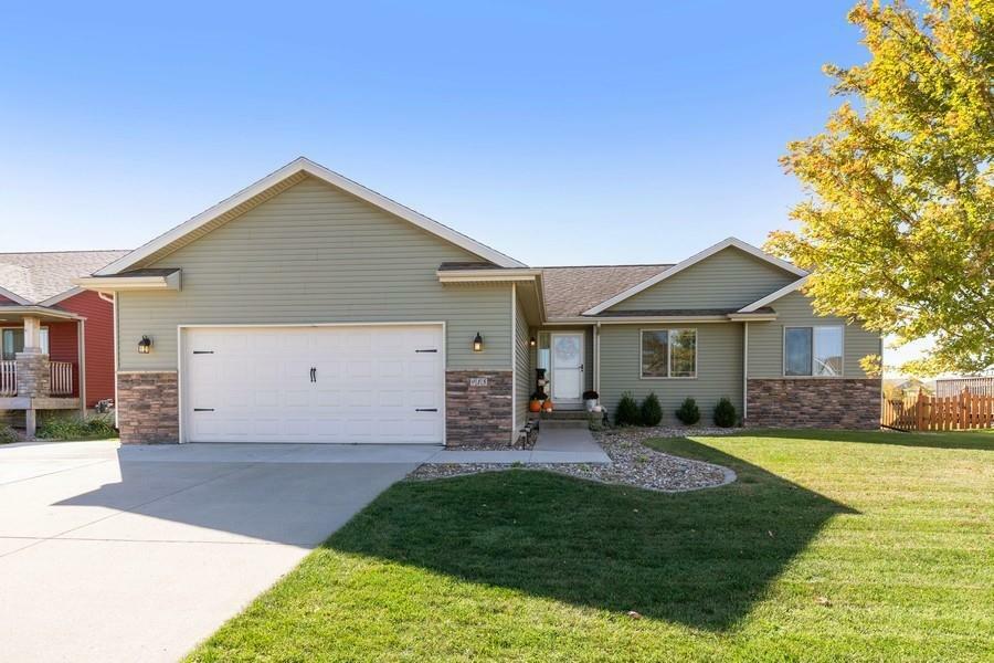 Property Photo:  915 39th Street NW  IA 50023 