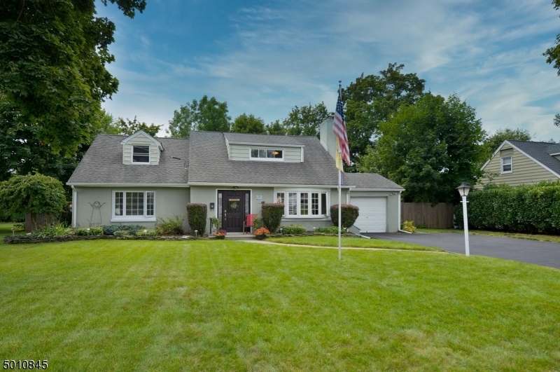 Property Photo:  19 Dale Ave  NJ 07444 