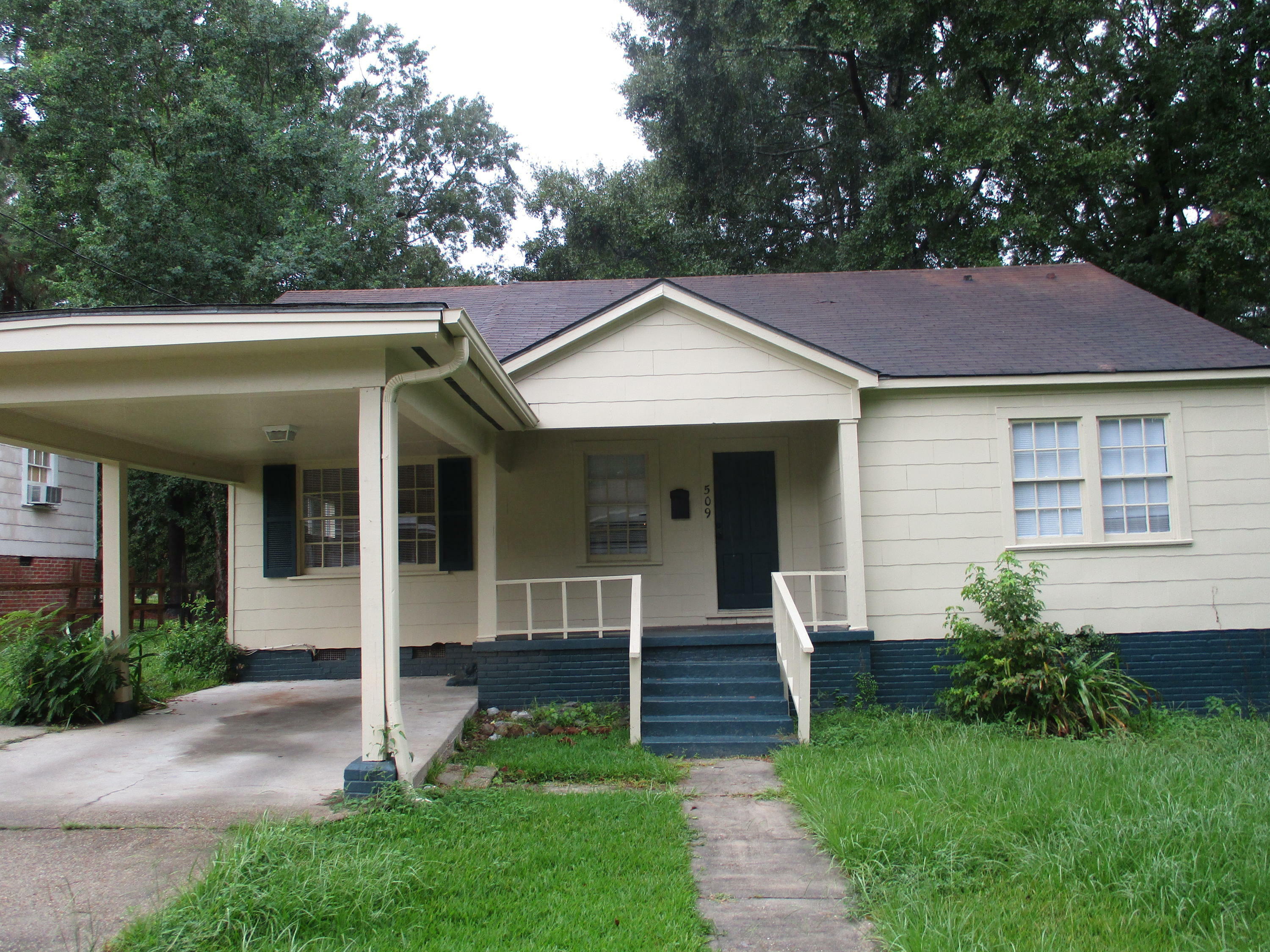 Property Photo:  509 S 19th Ave.  MS 39401 