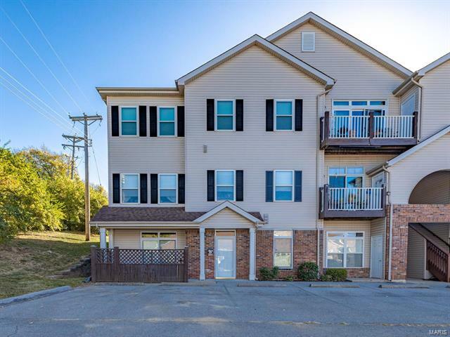 1251 Gardens Circle 1A  St Louis  63125 photo