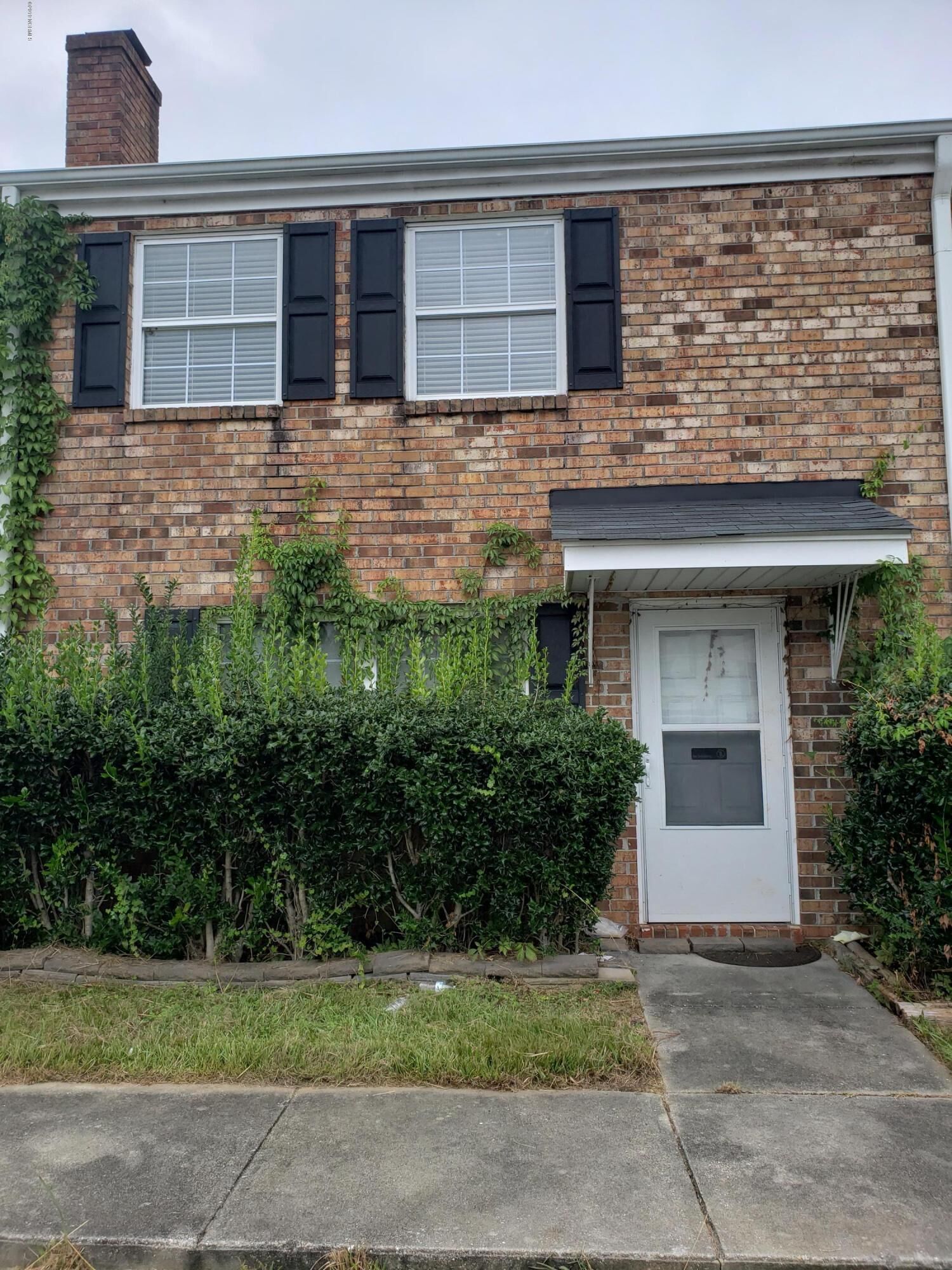 Property Photo:  114 Villa Drive  NC 28546 