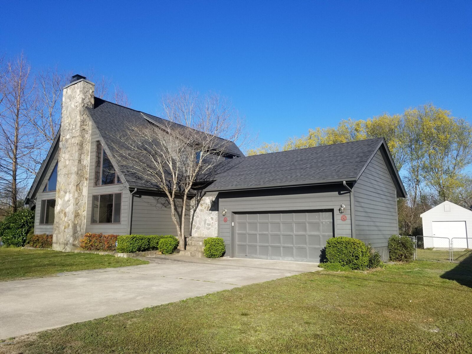 Property Photo:  2214 Blue Creek Road  NC 28540 