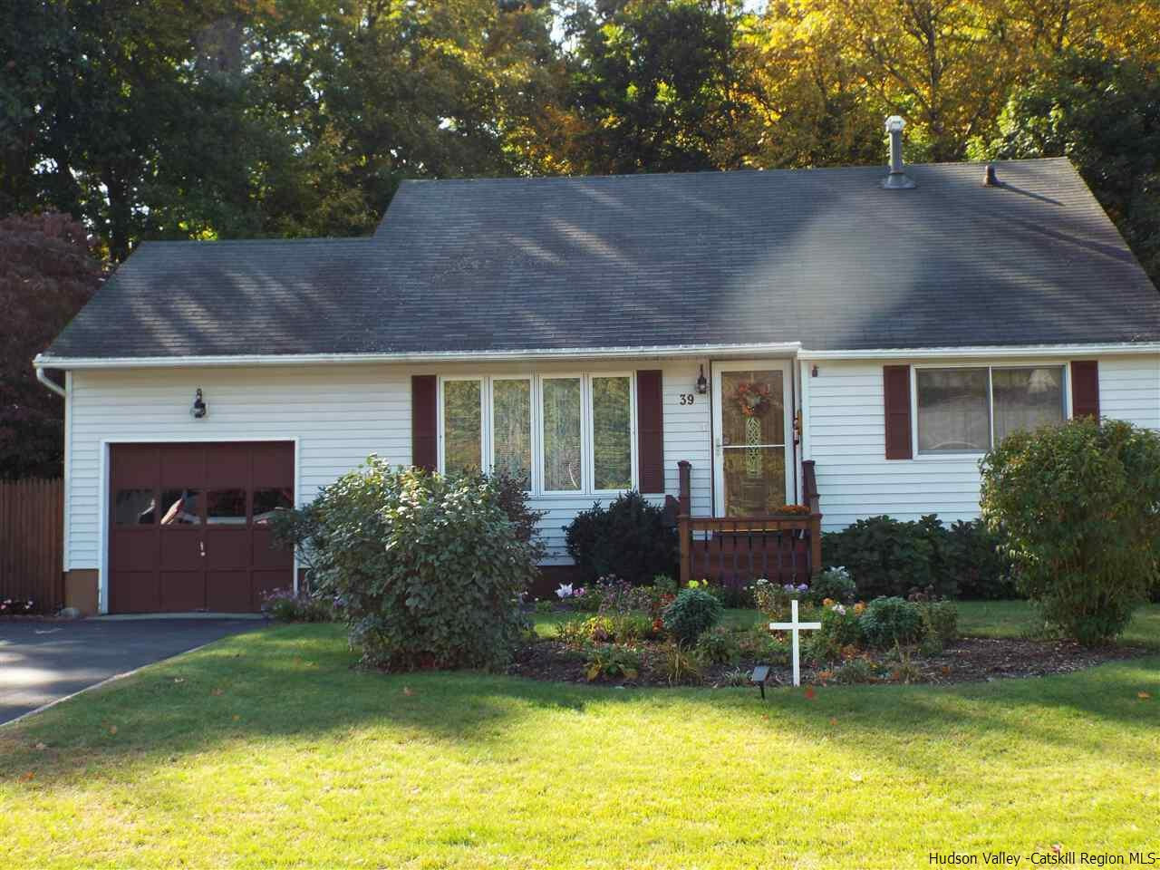 Property Photo:  39 Appletree  NY 12477 